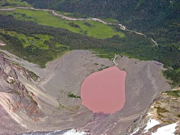 8 невероятных «розовых» озер нашей планеты